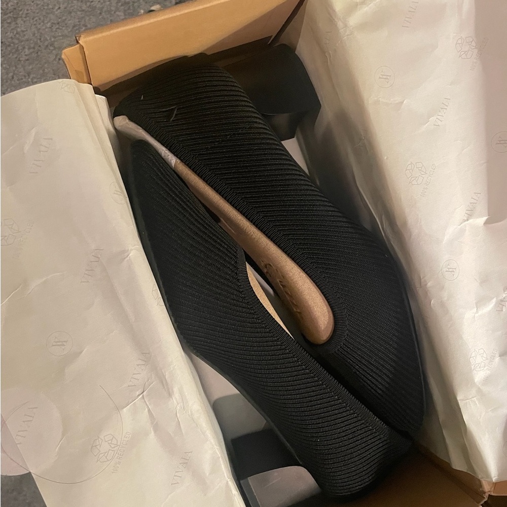NIB Vivaia Melody 2.0 Sz 10 41.5 Square-Toe Black Heels - Picture 2 of 16